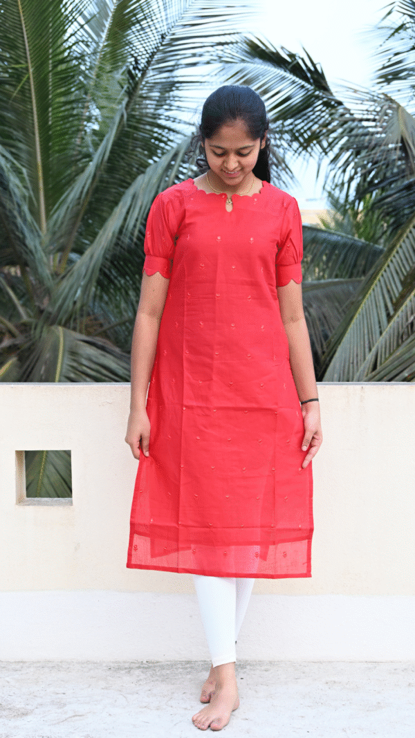 Red Mulcotton Scaloop Kurta