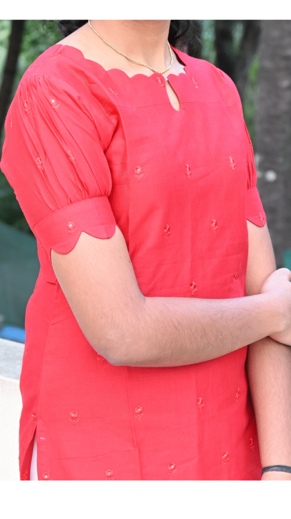 Red Mulcotton Scaloop Kurta