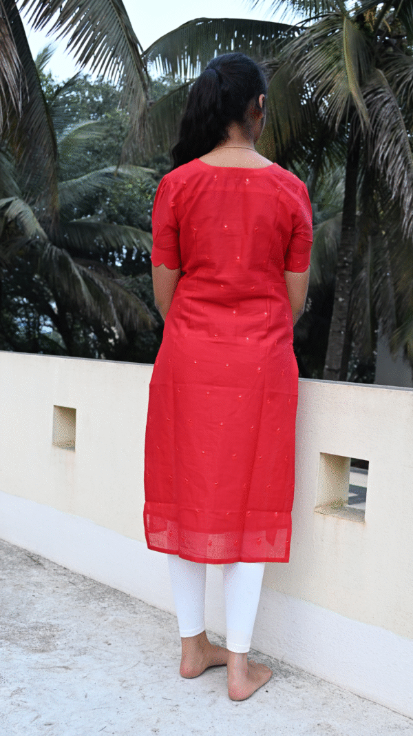 Red Mulcotton Scaloop Kurta